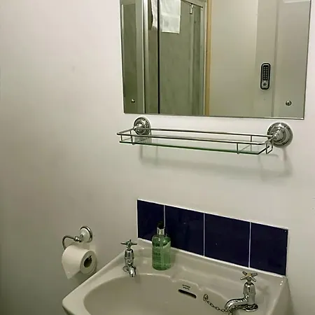 Dorstan House Guest house