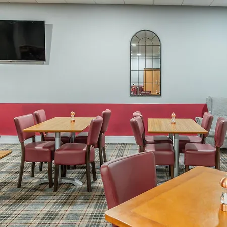 Britannia Hotel 3*