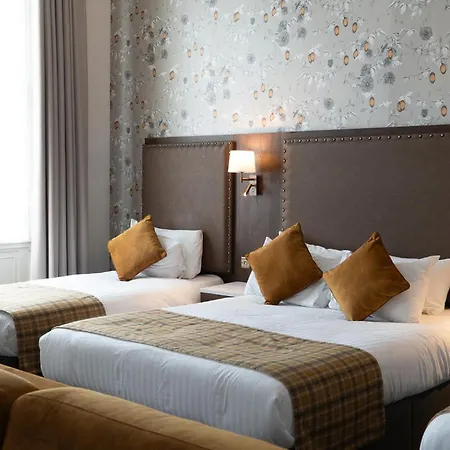Hotel New Town 4*