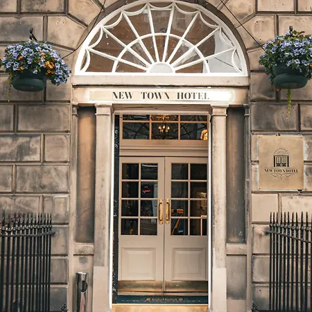 Hotel New Town 4*