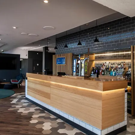 Express West By Ihg Hotel Edinburgh