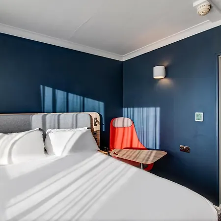 Express West By Ihg