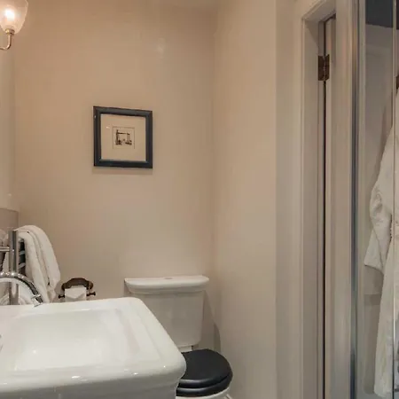 The Roseate - Small Luxury Of The World Hotel