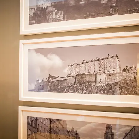 Hotel Express - Royal Mile By Ihg 3*