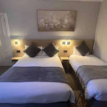 Ardenlee Guest house 3*