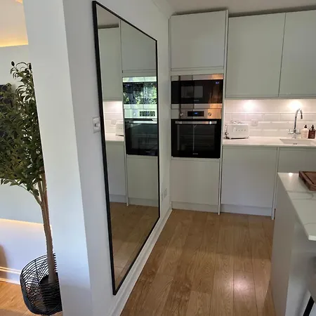 Apartamento Lux 2 Bedroom Ground Floor *