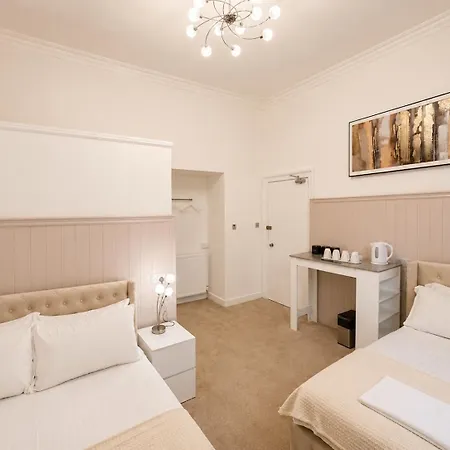 The Auldstone House 3*
