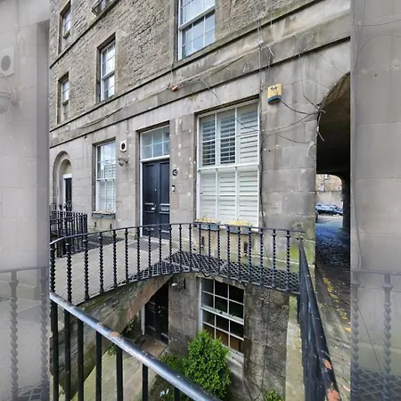 Charming 2bd Flat 10 Minutes To Castle *