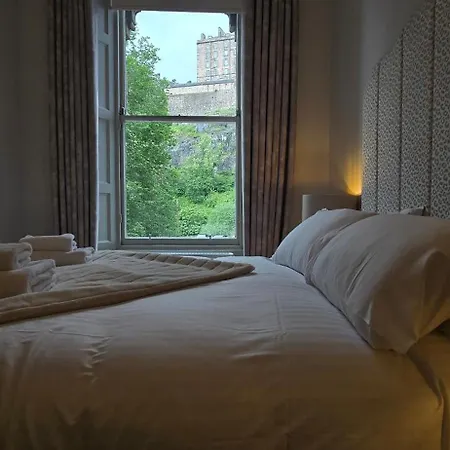 Old Town Castle View 4 Bedroom 5 Beds Sleeps 10 *