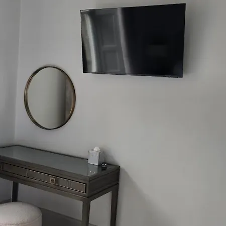 Old Town Castle View 4 Bedroom 5 Beds Sleeps 10 Апартаменты *
