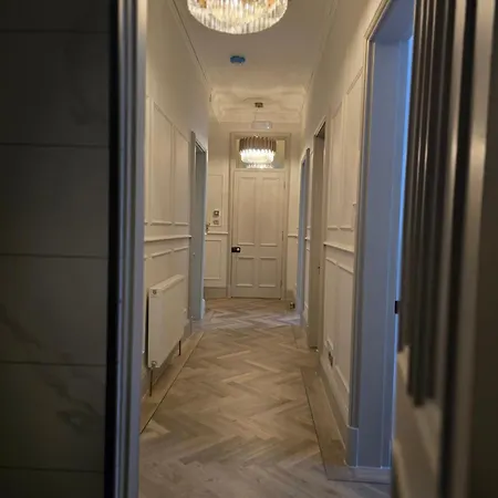 Old Town Castle View 4 Bedroom 5 Beds Sleeps 10 Апартаменты *
