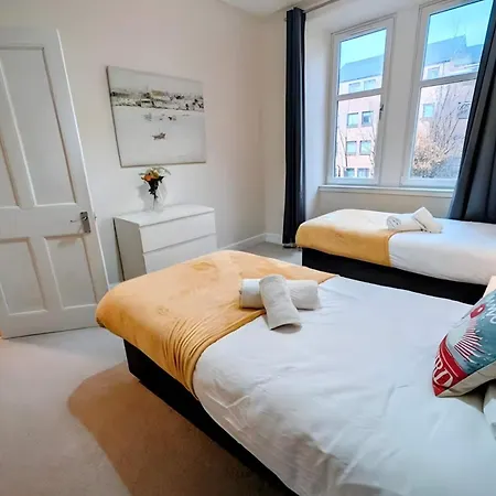 Modern Gem 10 Mins To Centre * Edinburgh