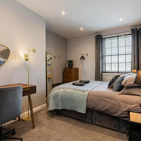 Boutique-hotel Styled Central, Quiet, Quaint Flat