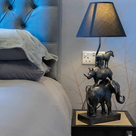 Boutique-hotel Styled Central, Quiet, Quaint Flat Appartement Edinburgh