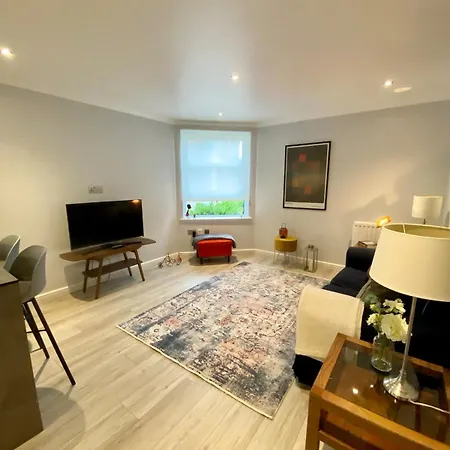 Super Modern 2br With Parking & Fast Wifi Edinburgh