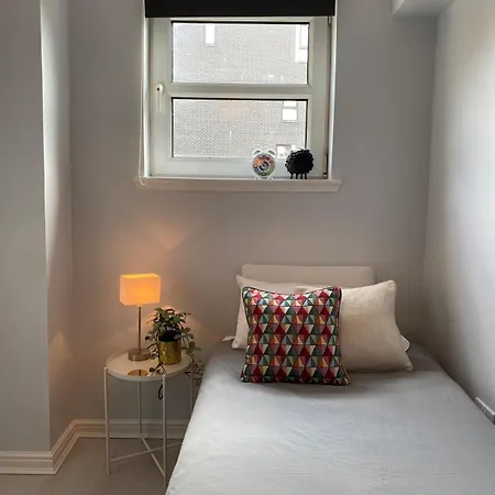 Super Modern 2br With Parking & Fast Wifi Edinburgh