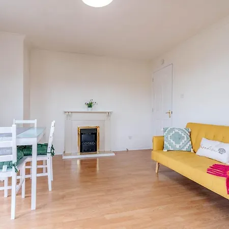Chic 2-bed Near Centre Sleep 4 * Edinburgh