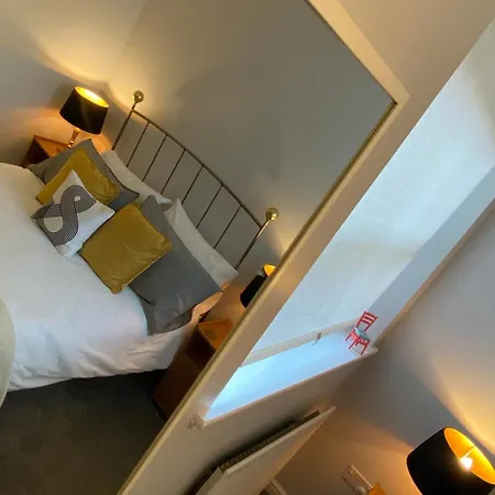 Super Modern 2br With Parking & Fast Wifi * Edinburgh