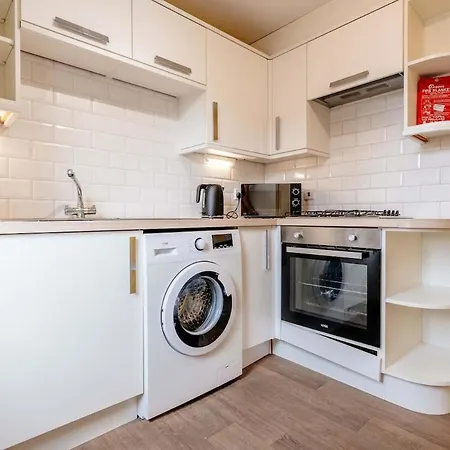 Chic 2-bed Near Centre Sleep 4 Appartement *