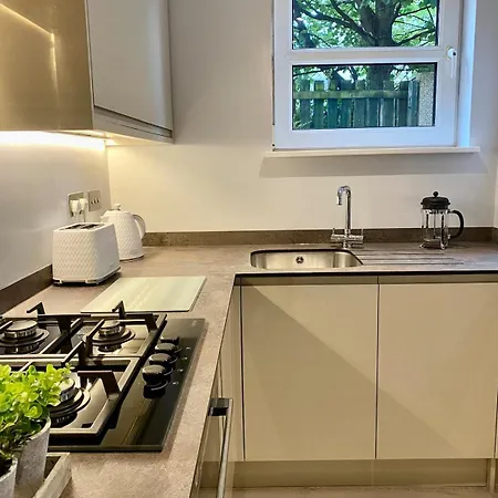 Super Modern 2br With Parking & Fast Wifi Edinburgh