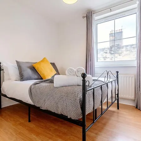 Appartement Chic 2-bed Near Centre Sleep 4 Edinburgh