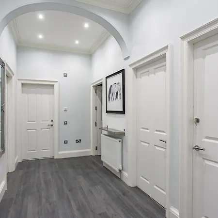 Luxury Festival Flat In Prime Centre Location * Edinburgh