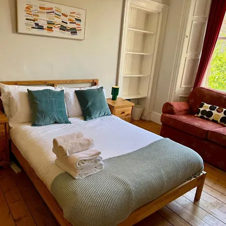 Leafy Marchmont 2-bed Meadows Centre Edinburgh