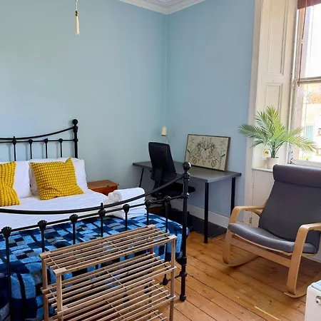 Leafy Marchmont 2-bed Meadows Centre Appartement