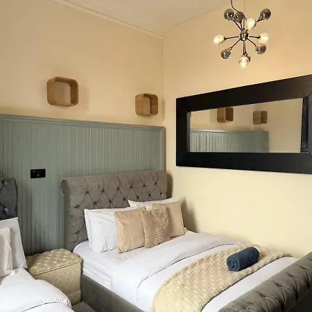 Fountain Park En-suites, 6 Beds, 3 Baths, Cinema, Sleeps 10 Appartement *
