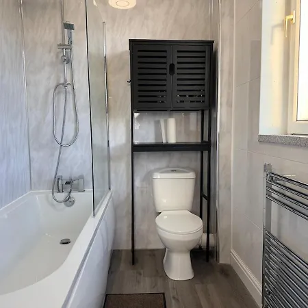 Дом отдыха Spacious 4-bed House, Minutes From Arthur's Seat Эдинбург