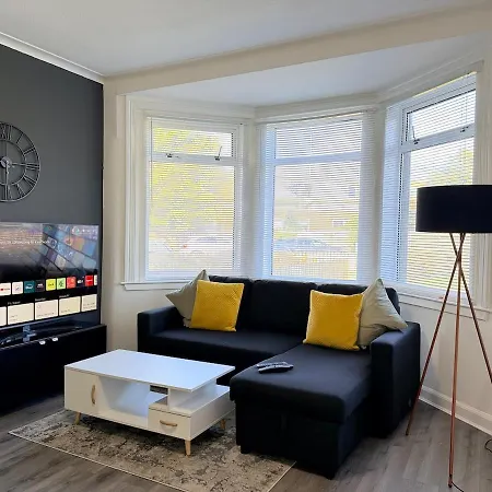 Spacious 4-bed House, Minutes From Arthur's Seat