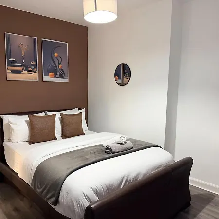 Spacious 4-bed House, Minutes From Arthur's Seat *