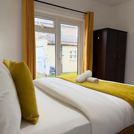 Vakantiehuis Spacious 4-bed House, Minutes From Arthur's Seat Edinburgh