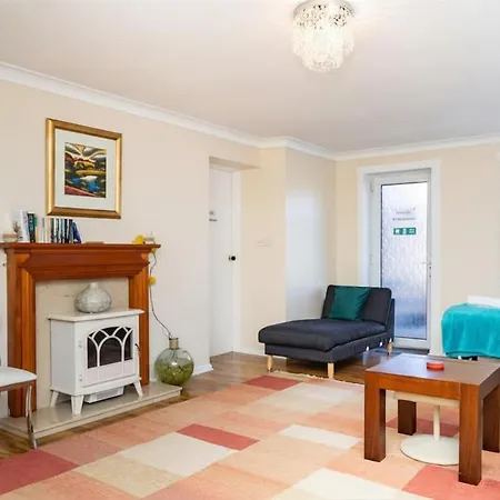 Hideaway By The Royal Park & Arthur's Seat *