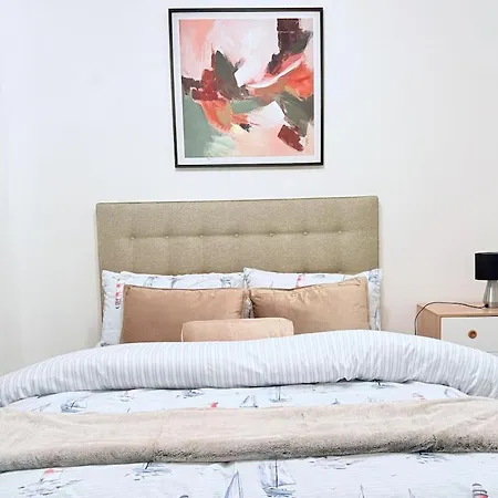 Дом отдыха 10 Min To Airport, House Sleeps 6, Free Parking Эдинбург