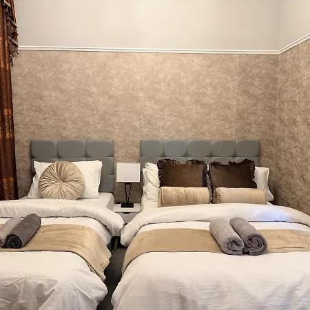 Дом отдыха Grand By Holyrood Park, Sleeps 6 Эдинбург