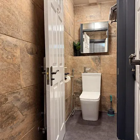 Дом отдыха Grand By Holyrood Park, Sleeps 6