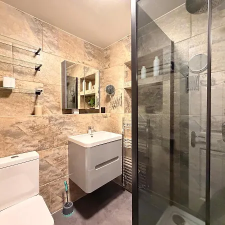 Grand By Holyrood Park, Sleeps 6 Эдинбург