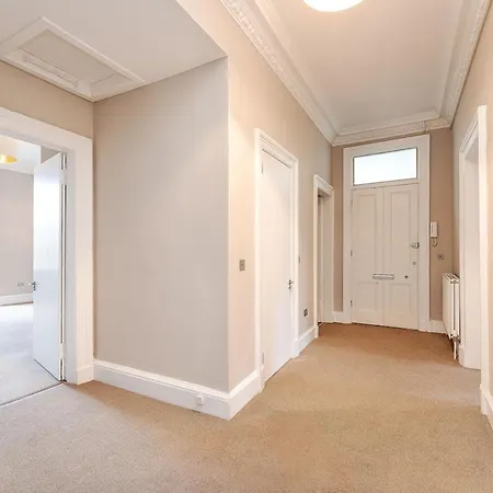 Appartement Spacious West End 3br, Sleeps 6, Walkable To Tourist Sites, Buses, And Tram *