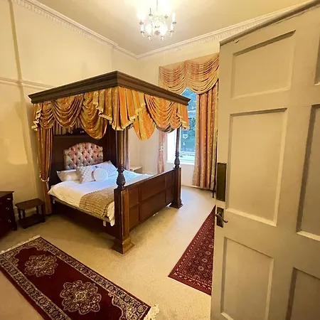 1 Drummond Place *