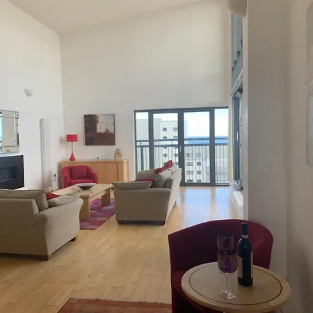 Eyrie On Seafront Appartement