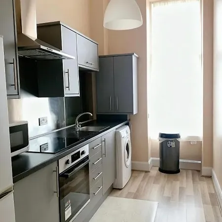 Lovely 2-bed In * Edinburgh