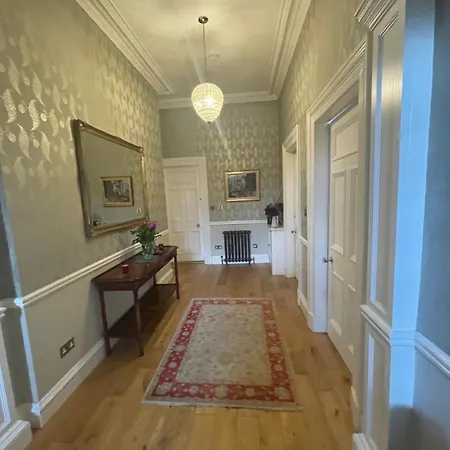 Victorian With Parking, Murrayfield-sleeps 5 Edinburgh
