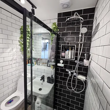 Double With Shared Bathroom Near The Shore And Tram Guest house *