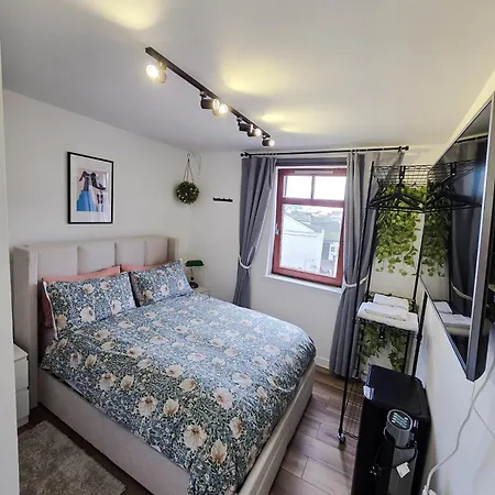 Guest house Double With Shared Bathroom Near The Shore And Tram
