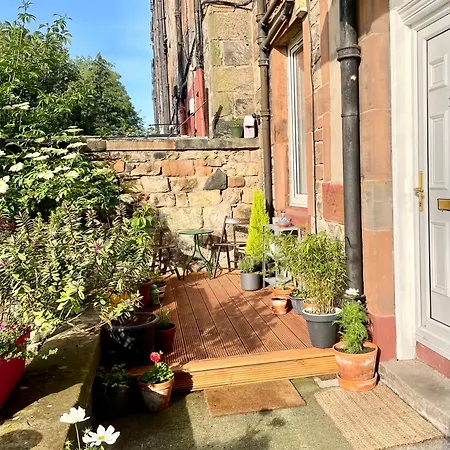 Characterful 1br, Private Deck, Leith & Walk To Centre * Edinburgh