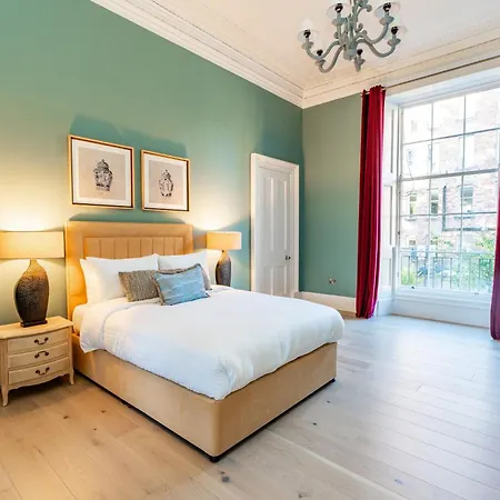 Dragon Luxury At Rutland Square Апартаменты