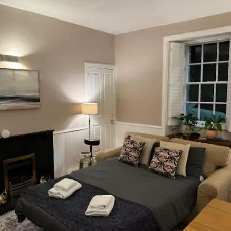 Edinburgh, Deanvillage Cosy Hideaway *