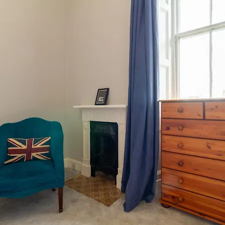 Gorgeous 2bdr With Unique Character In Apartment