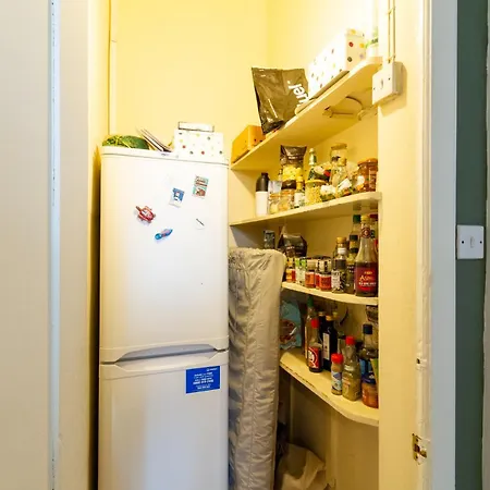 Gorgeous 2bdr With Unique Character In Apartment